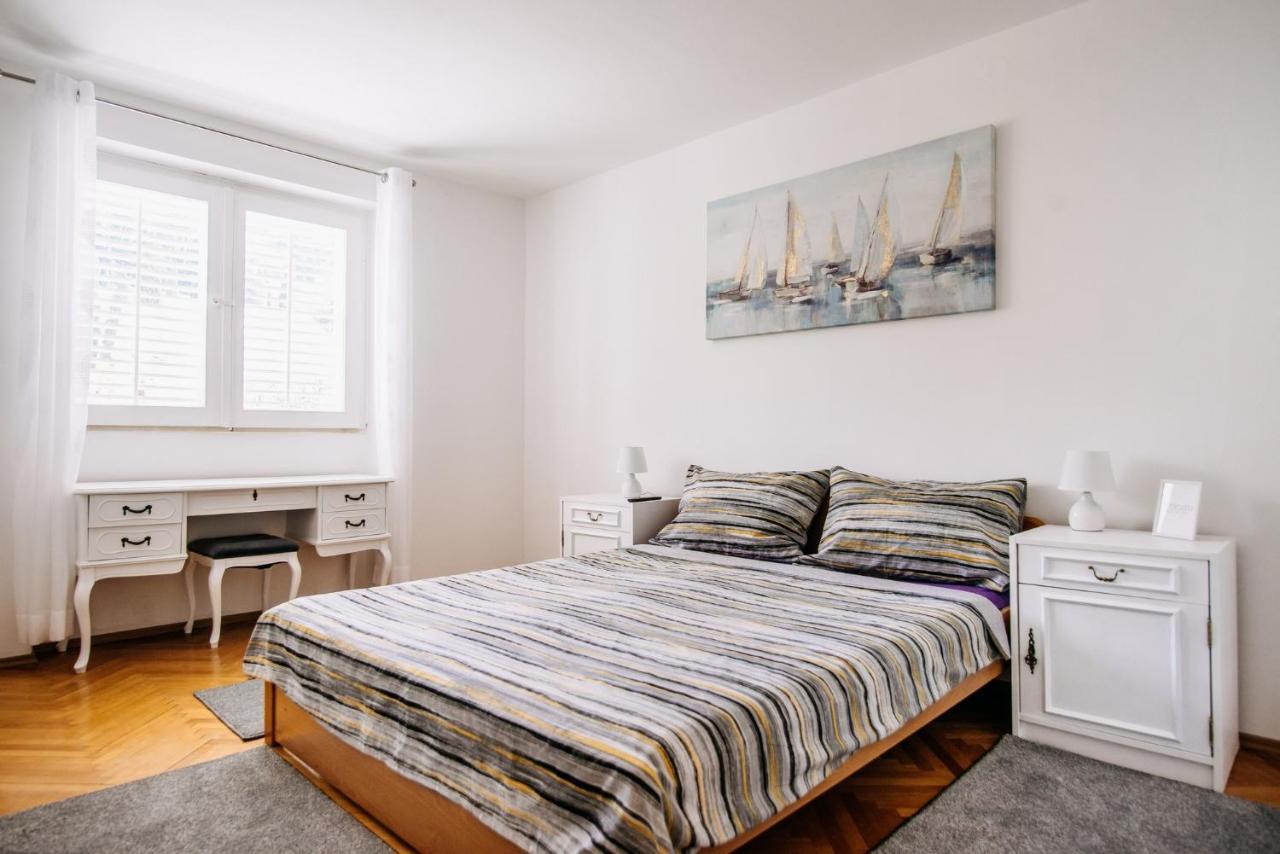 Sunnynest Apartment - 3Br Apt With Free Parking & Wi-Fi, Close To Lapad Bay Beach Dubrovnik Buitenkant foto